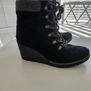 Dr Scholls ankle wedge boots